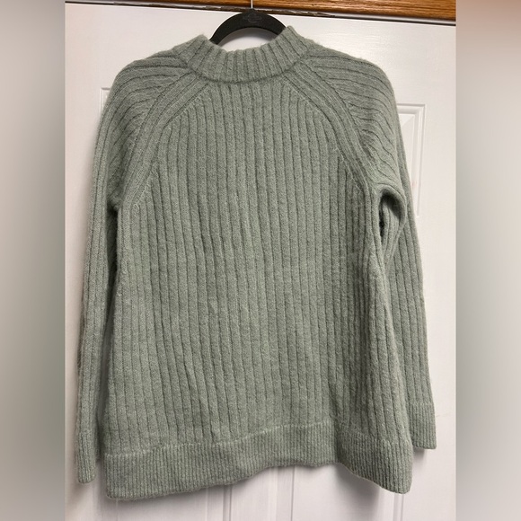 Banana Republic Alpaca Wool Ribbed Tunic Sweater Sz medium - Picture 8 of 8